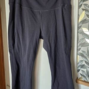 Sleek Black Women's Leggings